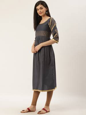 Varkha Fashion Cotton Round Neck Anarkali 2