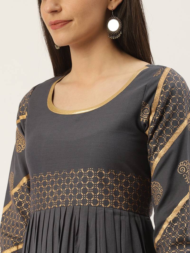 Varkha Fashion Cotton Round Neck Anarkali
