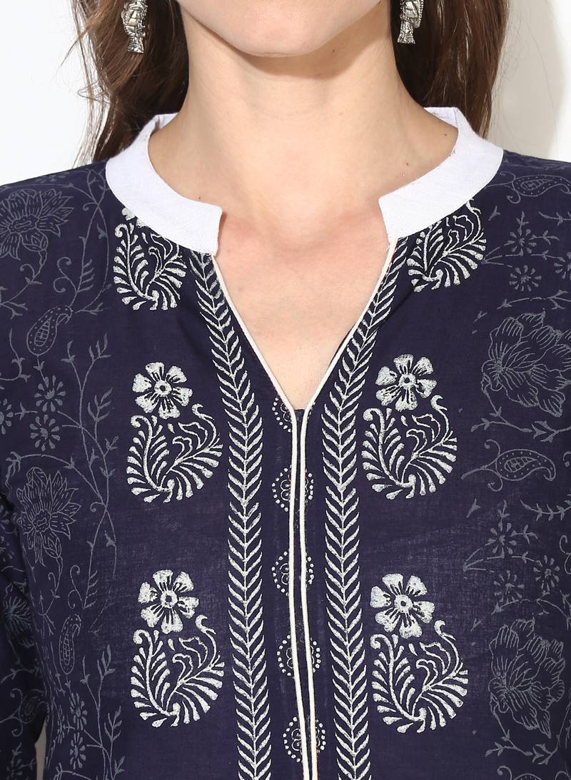 Varkha Fashion Cotton Collar Neck Straight Kurta