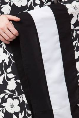 Musheco-Unique Design Of Modest Dress In Black & White-Not An Abaya 5