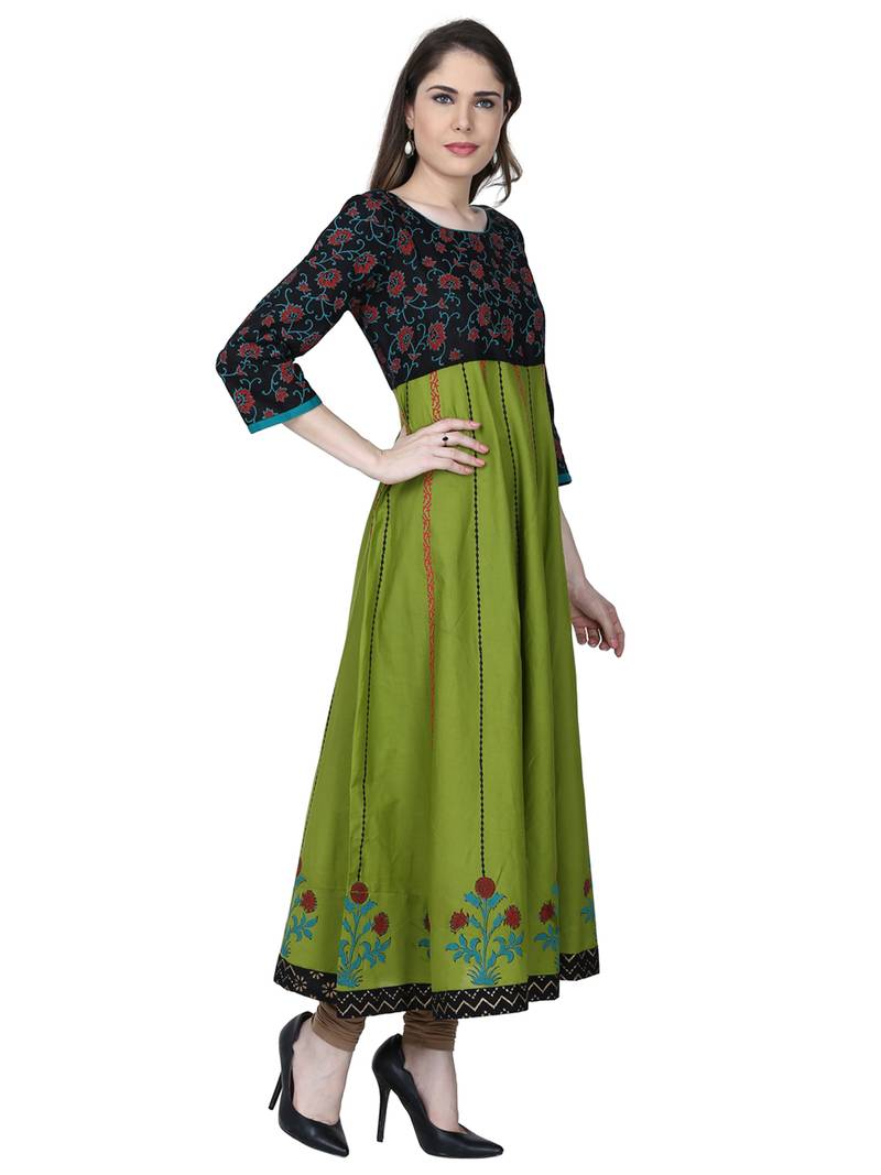 Varkha Fashion Cotton Round Neck Anarkali Kurta