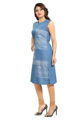 Blue printed cotton kurtas-and-kurtis 4