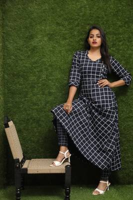Women Black Long Kurti  4