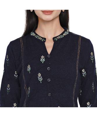 women winter acrylic navy embroidered kurta 6