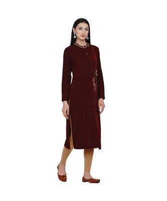 women winter acrylic maroon embroidered kurta 2