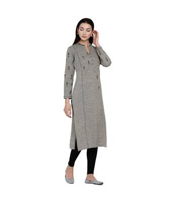 women winter acrylic grey embroidered kurta 2