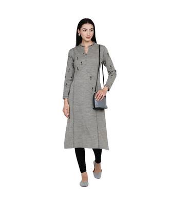 women winter acrylic grey embroidered kurta 5