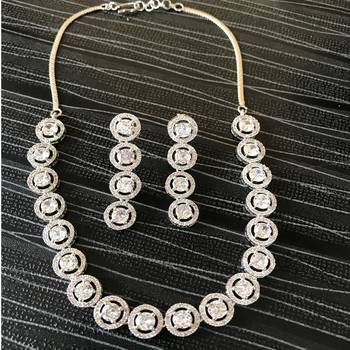 White necklace-sets 2