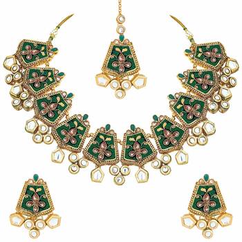 Gold Plated Kundan Meenakari Bridal Necklace Set with Earrings & Maang Tikka for Women  6