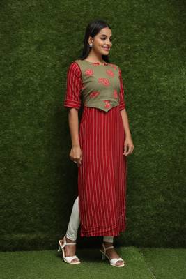 Women Red Kurti With Green Jacket 3