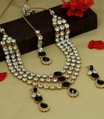 Black necklace-sets