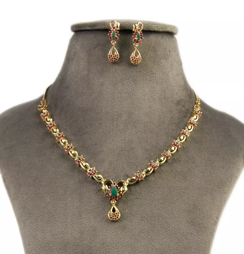 Multicolor necklaces
