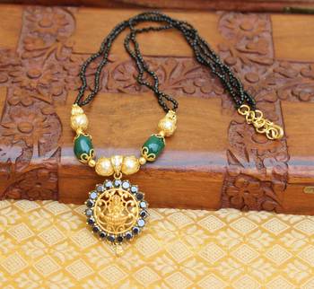 Black agate necklaces 1