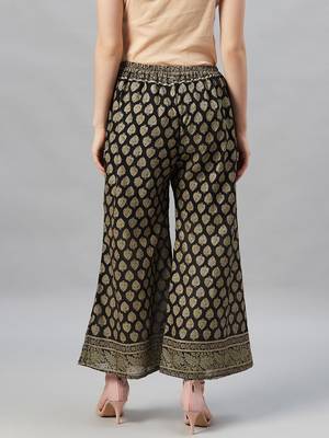 Black printed georgette palazzo-pants 2