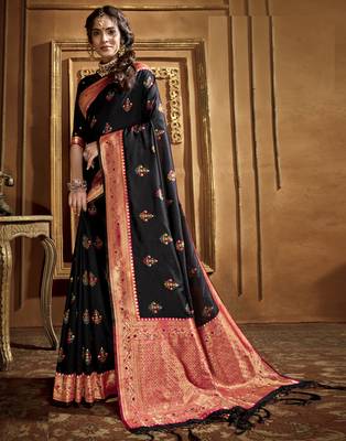 Black  woven banarasi silk saree with blouse 1