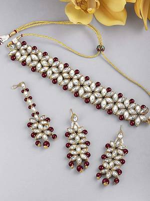 Traditional Bridal Choker Jewellery Set with Earrings & Maang Tikka for Women  1