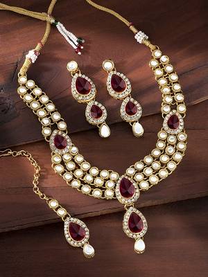 Traditional Kundan Necklace Set for Women  1
