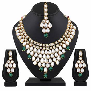 Traditional Gold Plated Kundan Bridal Choker Necklace Set Earrings & Maang Tikka For Women  2