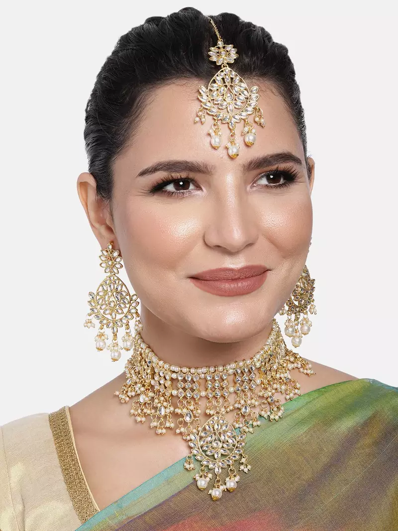 Gold Plated Traditional Kundan Choker Necklace Set with Earrings & Maang Tikka For Women (K7068W)