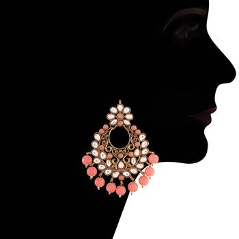 Traditional Kundan & Beads Choker Necklace Set with Maang Tikka for Women  3