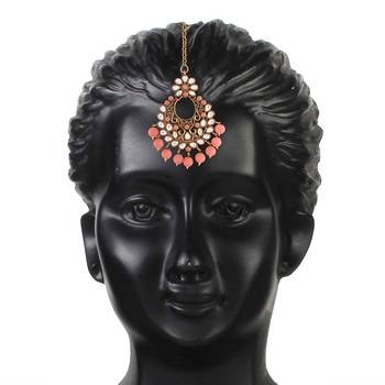 Traditional Kundan & Beads Choker Necklace Set with Maang Tikka for Women  4