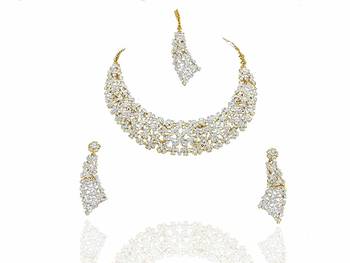 Stone Studded Necklace Set Earrings & Maang Tikka for Women  1