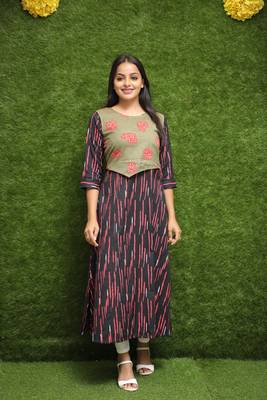 Women Blue Kurti With Green Jacket  1