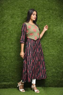Women Blue Kurti With Green Jacket  3