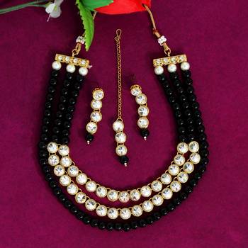 Black necklace-sets 2
