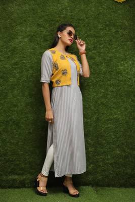 Women Off-White Long Kurti With Yellow Jakcet  3