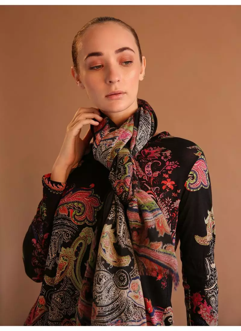 Beautiful paisely Silk Cashmere Scarf
