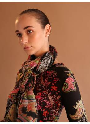 Beautiful paisely Silk Cashmere Scarf 3