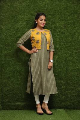Women Green Kurti With Yellow Jacket  4