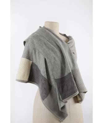 Grey hand knitted luxury cashmere scarf 1