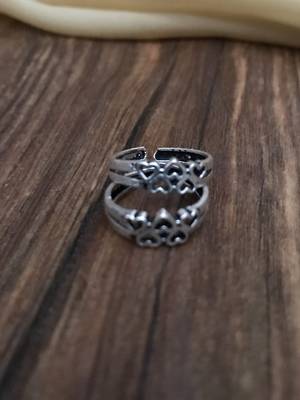 Silver toe-rings 1