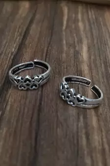 Silver toe-rings