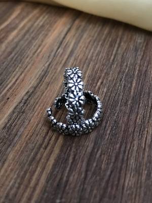 Silver toe-rings 2