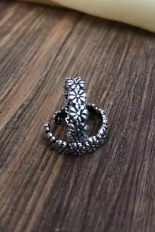 Silver toe-rings