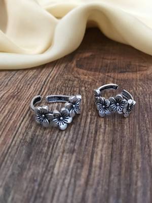 Silver toe-rings 1