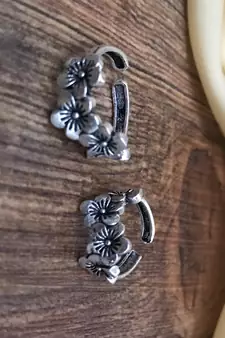 Silver toe-rings