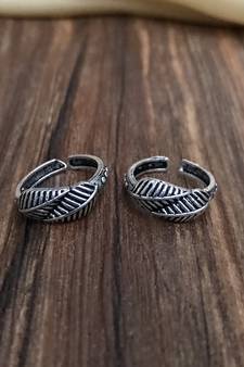 Silver toe-rings
