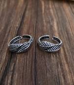 Silver toe-rings