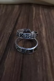 Silver toe-rings