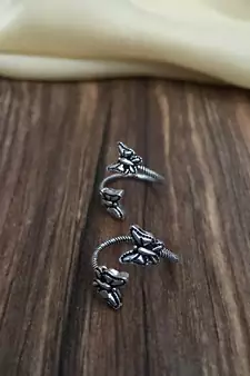 Silver toe-rings