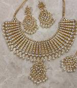 Bridal Kundan Necklace Set with Maangtika