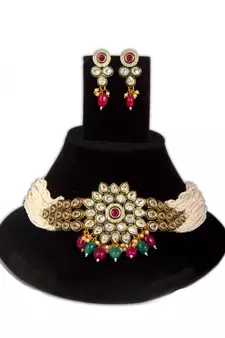 Multicolor necklaces