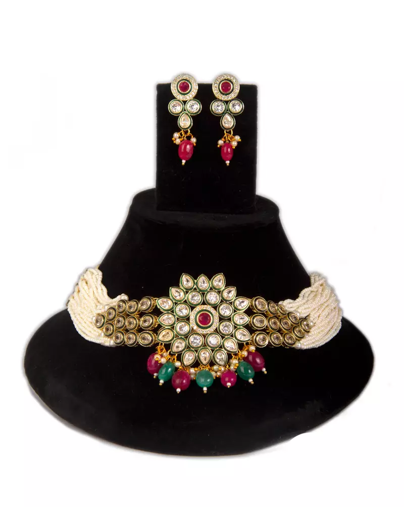 Multicolor necklaces