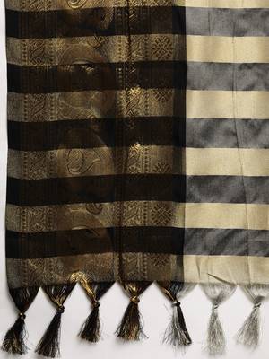 Grey woven silk blend saree with blouse 4