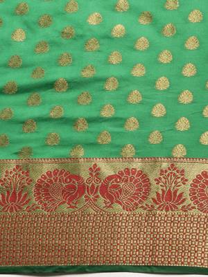 Green woven silk blend saree with blouse 5