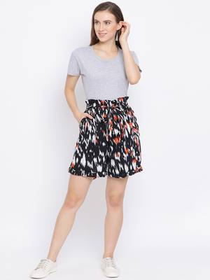Graphic Delta Women Shorts 2